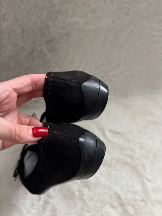 Salvatore Ferragamo Black Suede & Patent Leather Bow Ballet Flats - Picture 4 of 6